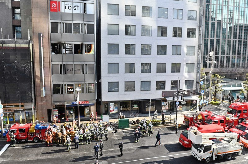 日本大阪通天阁附近发生火灾，目前已有26辆消防车参与灭火