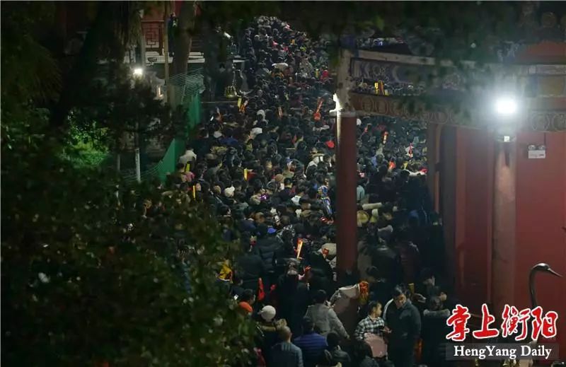 除夕当天，四川833家A级景区接待游客423.65万人次